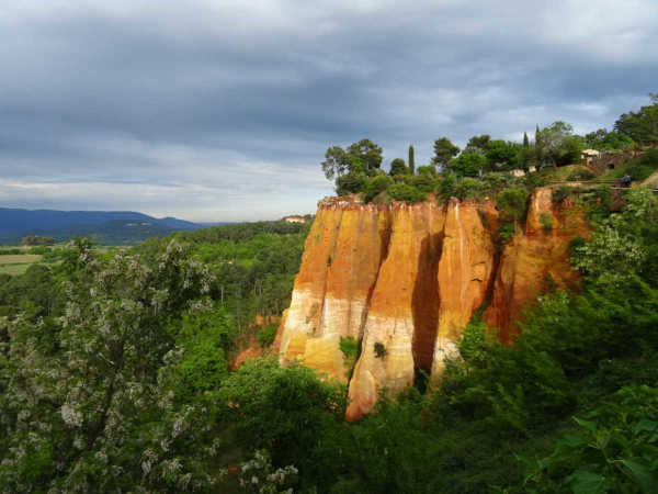 Roussillon's Ochres